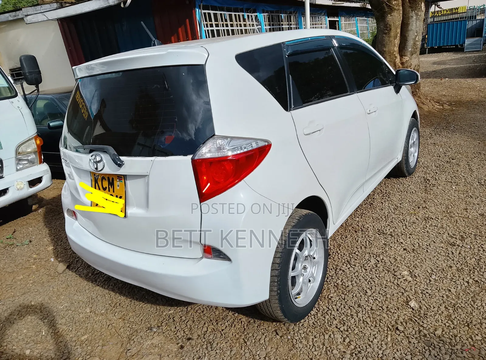 Toyota Ractis 1.5 AWD 2010 White