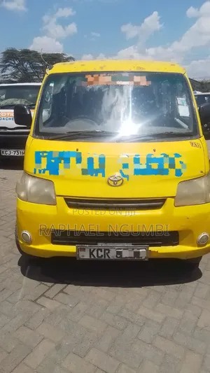 Toyota TownAce 2011 Yellow