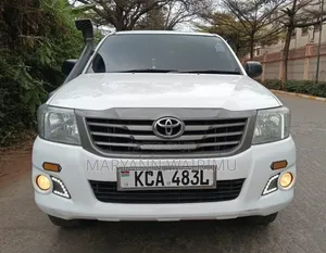 Toyota Hilux 2015 White