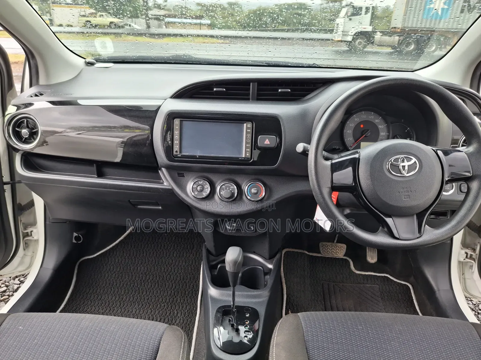 Toyota Vitz 2019 White