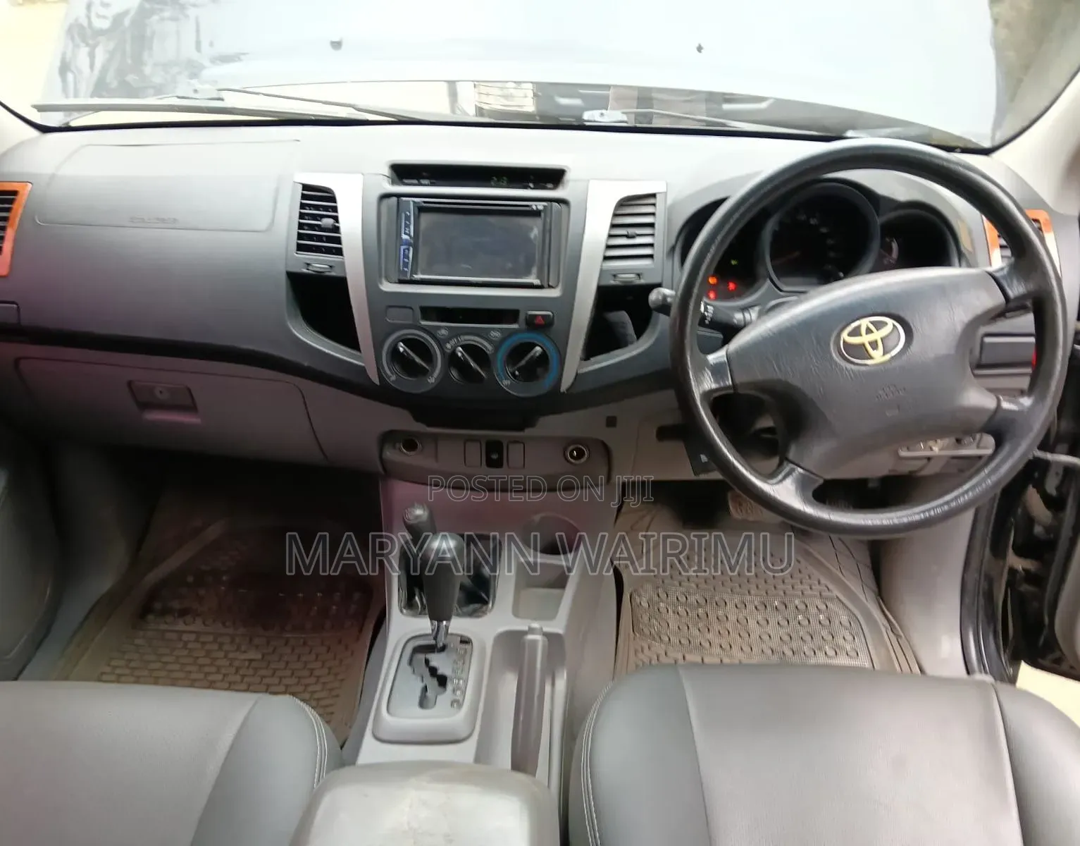 Toyota Hilux 2011 Black
