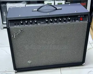 Fender Frontman 212R 100-Watt 2x12 Combo