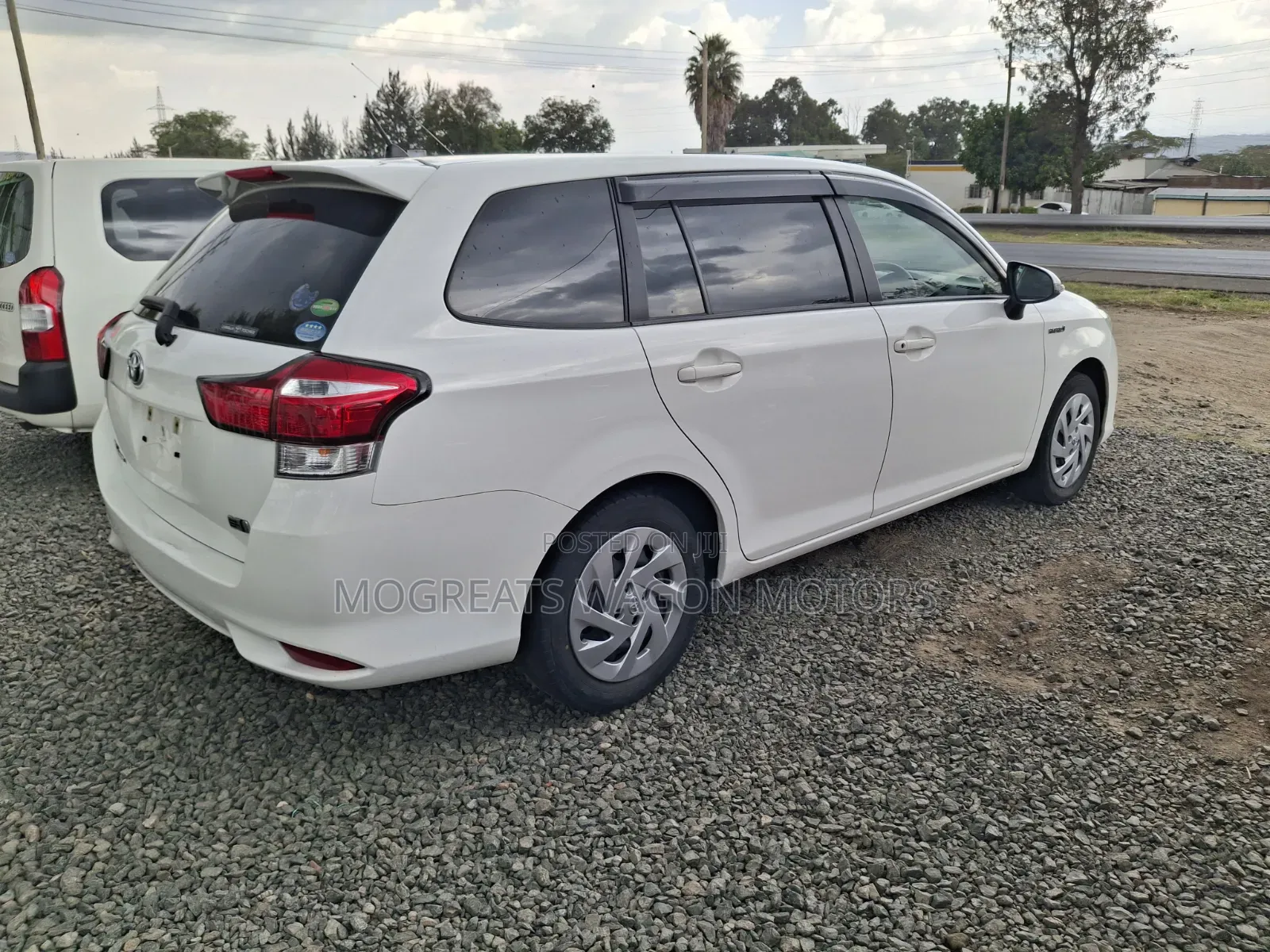 Toyota Corolla Fielder 2019 White