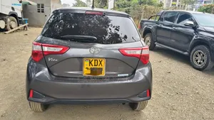 Toyota Vitz 1.0 FWD 5dr 2019 Gray