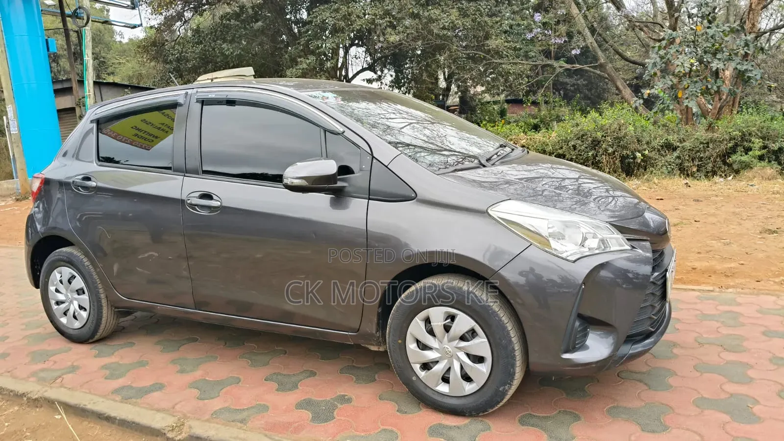 Toyota Vitz 1.0 FWD 5dr 2019 Gray