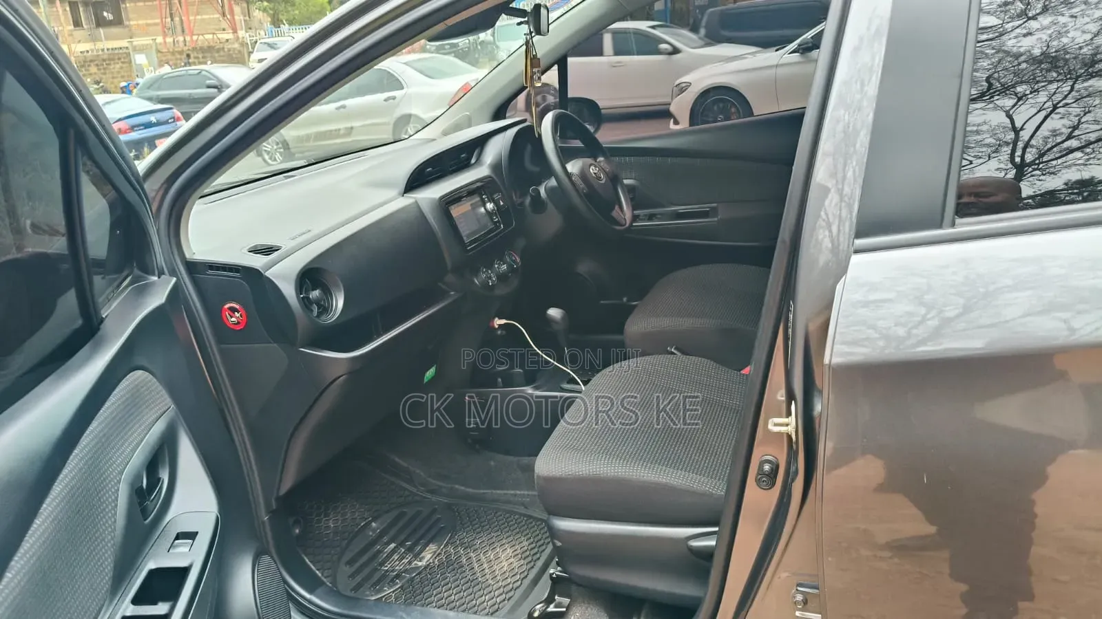 Toyota Vitz 1.0 FWD 5dr 2019 Gray