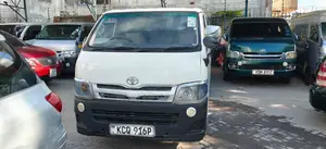 Toyota HiAce 2013 White