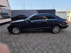 Mercedes-Benz E250 2012 Blue