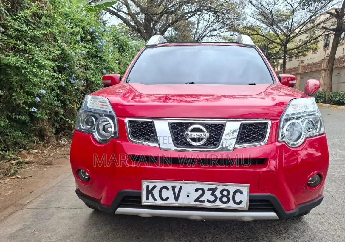 Nissan X-Trail 2.0 Petrol XE 2012 Red