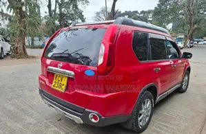 Nissan X-Trail 2.0 Petrol XE 2012 Red