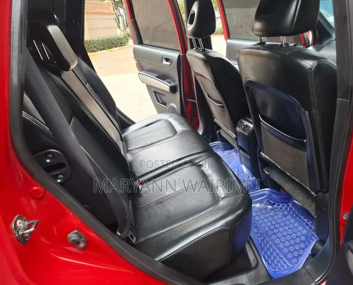 Nissan X-Trail 2.0 Petrol XE 2012 Red