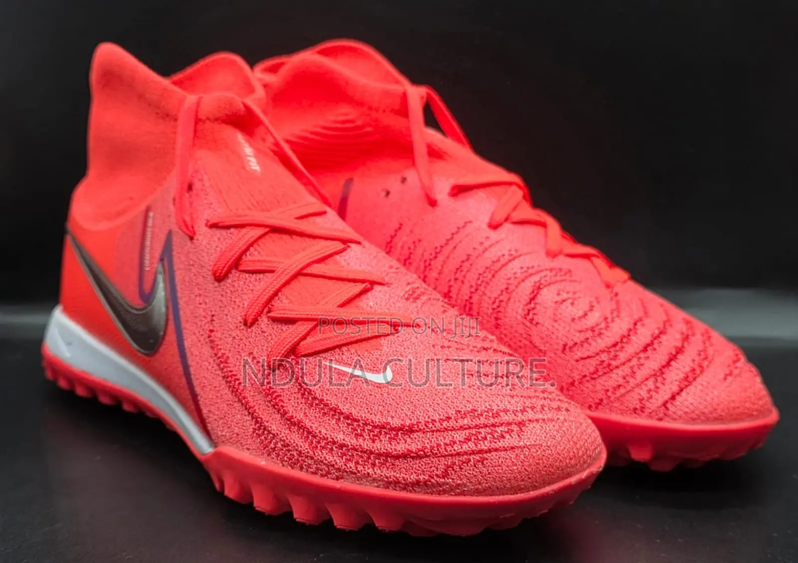 Nike Phantom Luna Academy Turf High Top Trainers