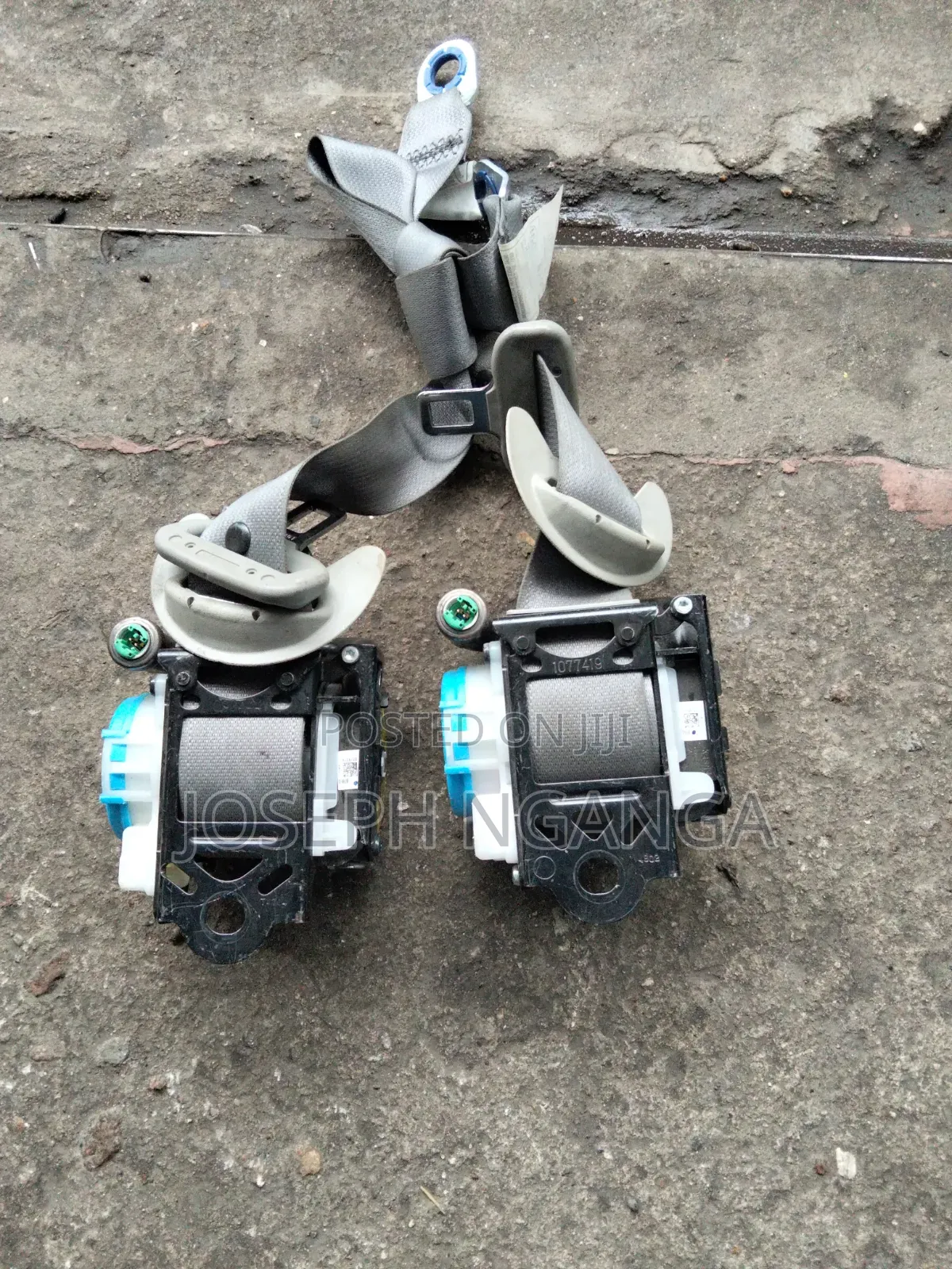 Fielder 2015 Model Seatbelts