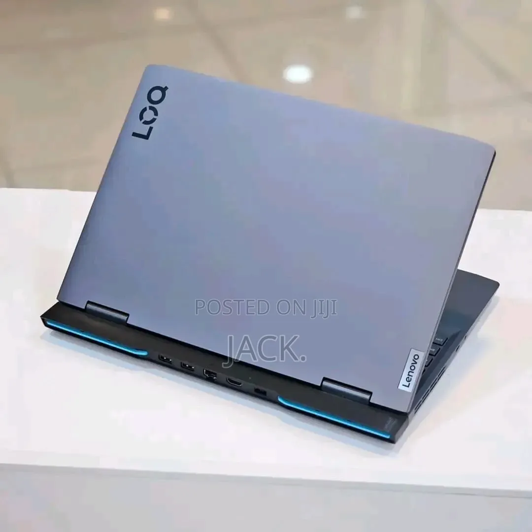 Laptop Lenovo LOQ 15IRH8 24GB Intel Core i7 SSD 512GB