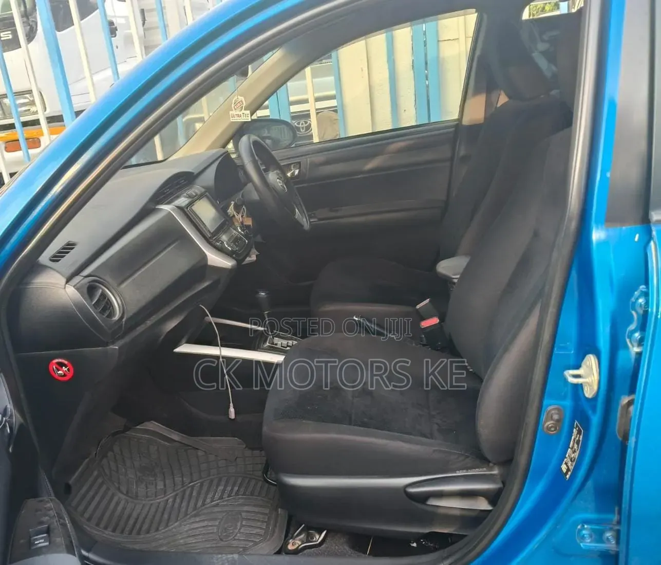 Toyota Corolla Fielder 1.5 Hybrid FWD 2014 Blue