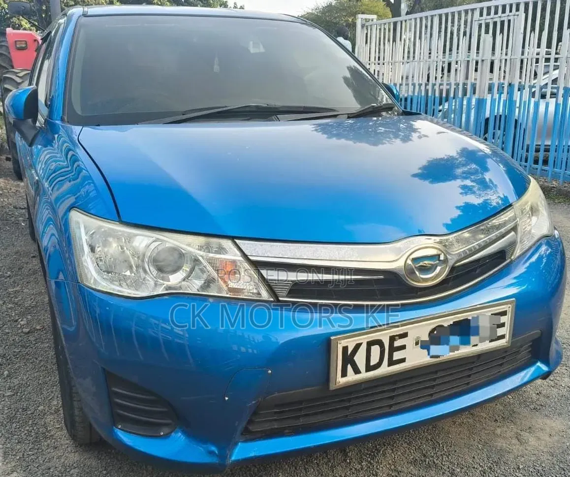 Toyota Corolla Fielder 1.5 Hybrid FWD 2014 Blue