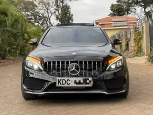 Mercedes-Benz C200 2014 Black