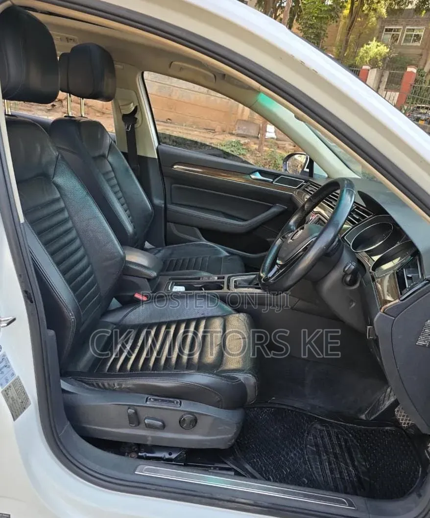 Volkswagen Passat 2016 White