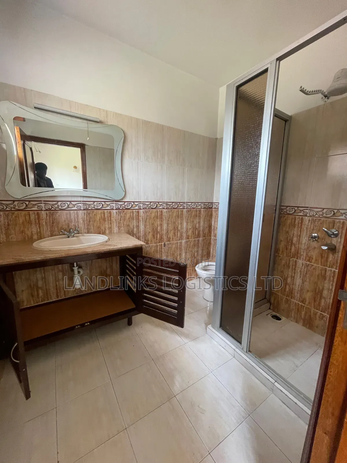 3bdrm Apartment in Westlands, Raphta Road Area for sale