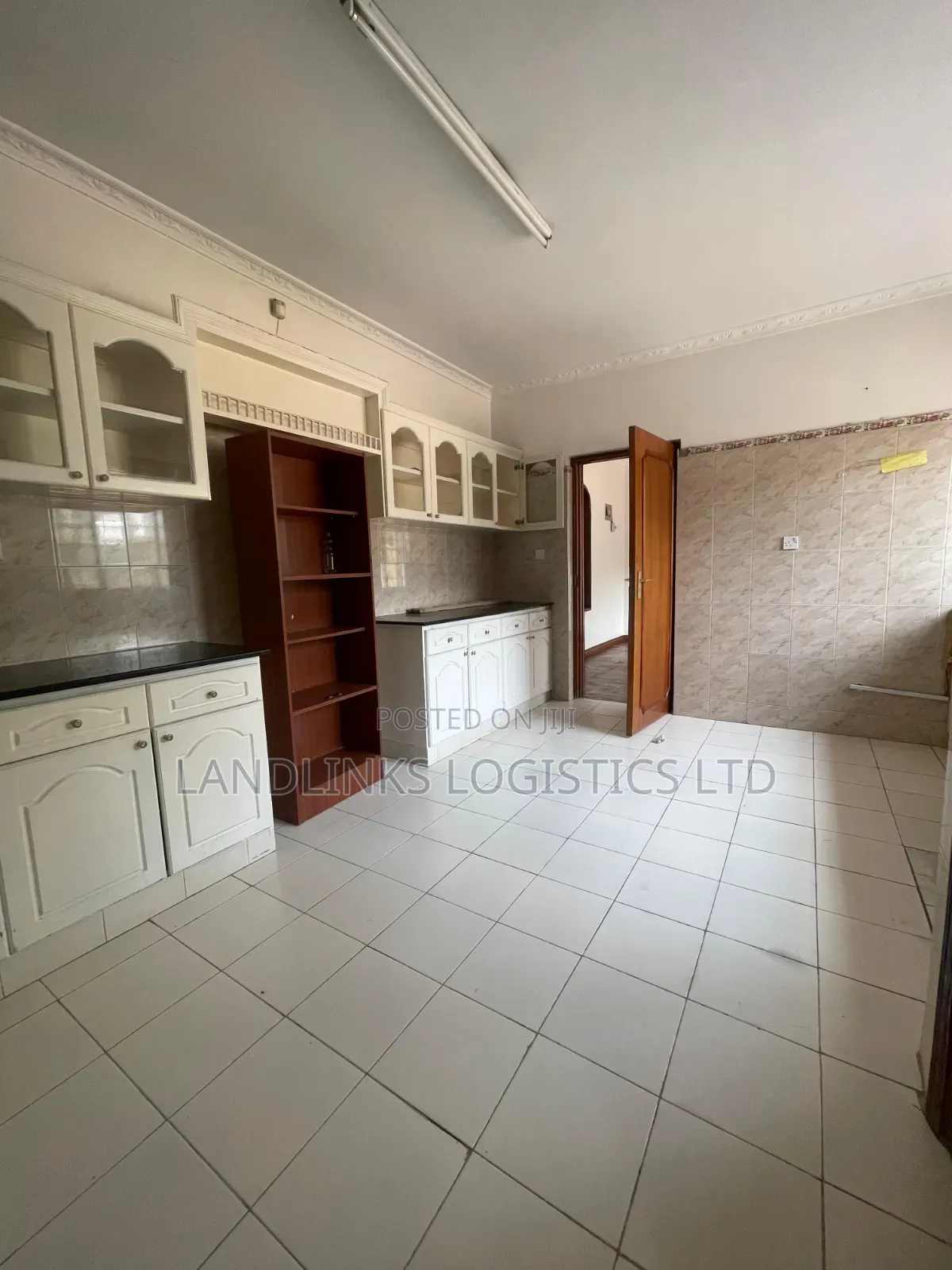 3bdrm Apartment in Westlands, Raphta Road Area for sale