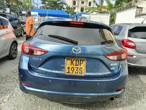 Mazda Axela 2015 Blue