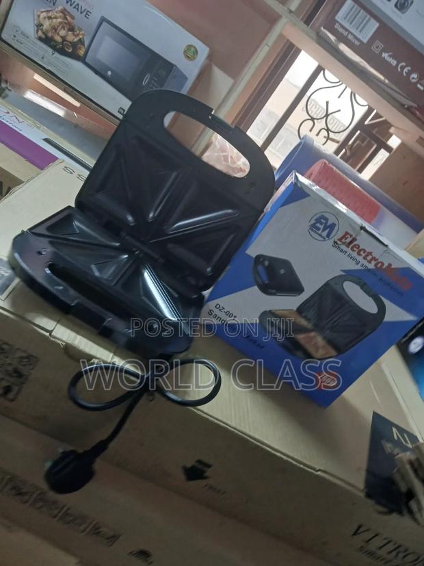 ElectroMate 750W 2-Slice Electric Sandwich Maker - thumbnail 2