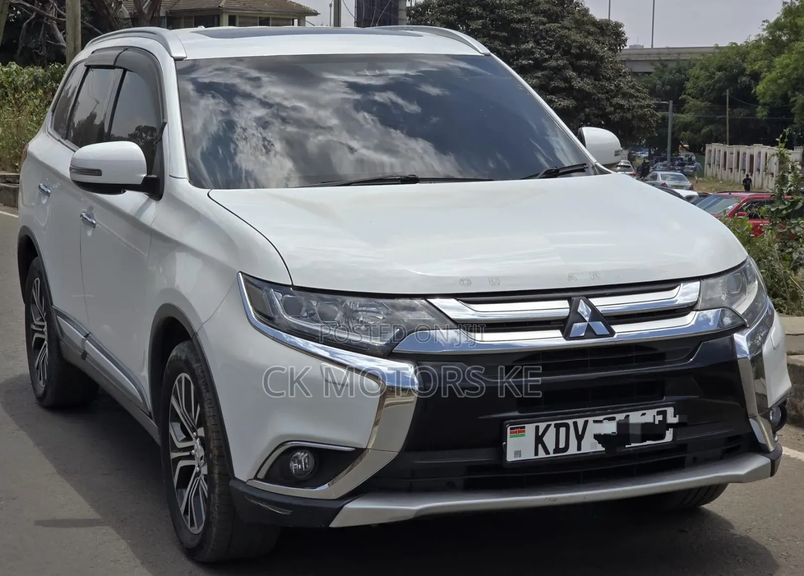 Mitsubishi Outlander 2016 White