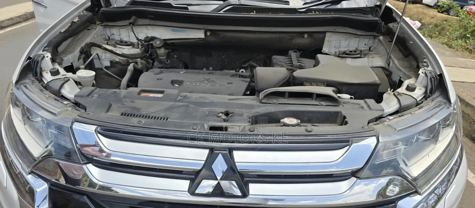 Mitsubishi Outlander 2016 White