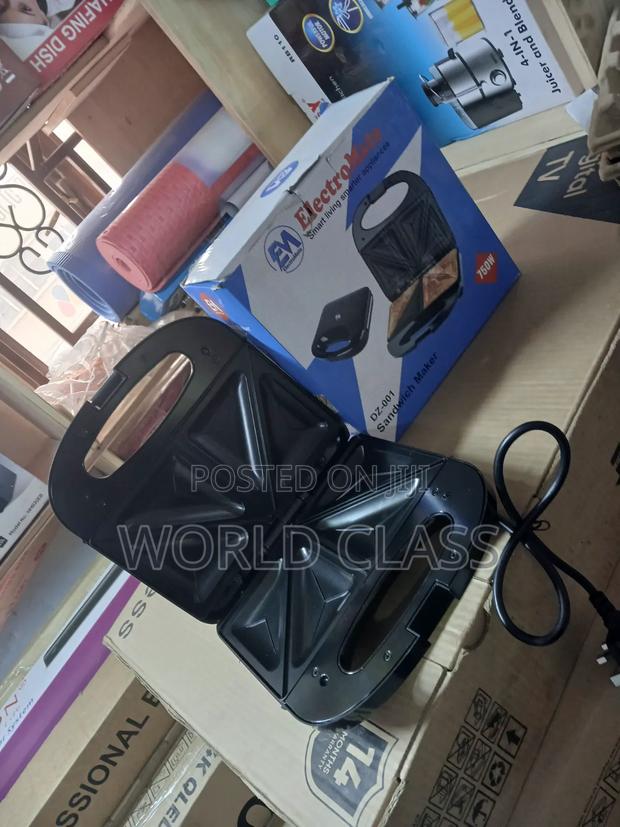 ElectroMate 750W 2-Slice Electric Sandwich Maker - main view