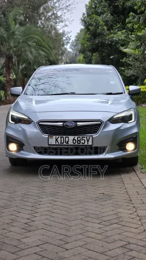 Subaru Impreza 2.0i Premium AWD Hatchback 2017 Silver
