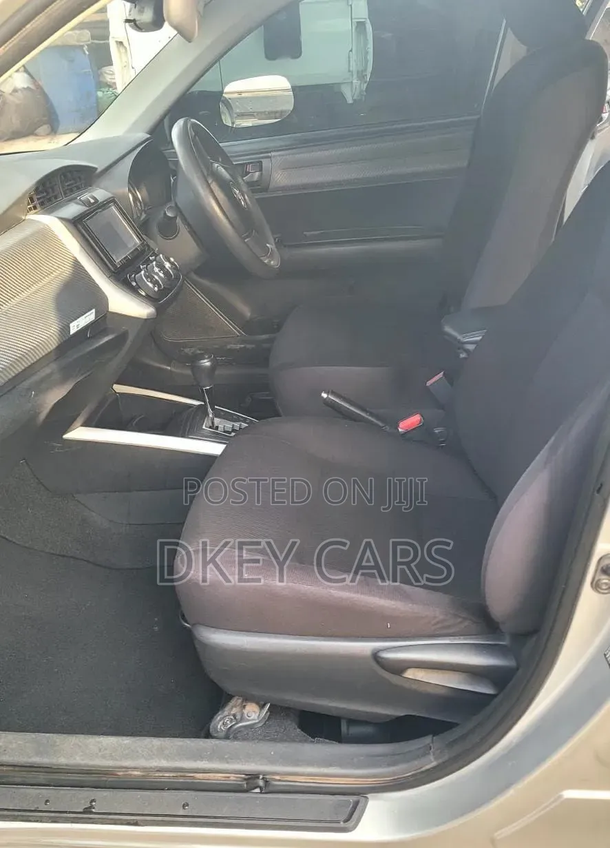 Toyota Corolla Fielder 2014 Silver