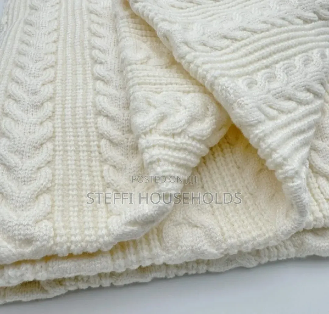 Knitted Throw Blanket