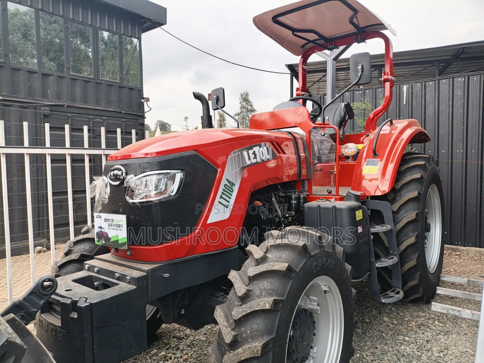 Tractor LT1104