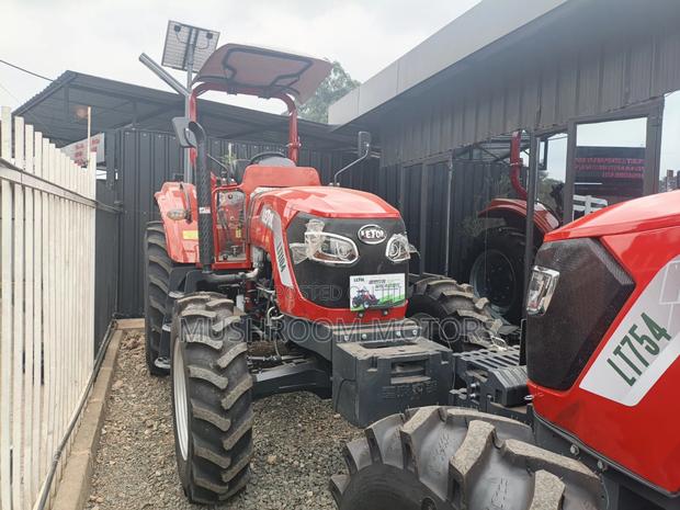Tractor LT1104 - thumbnail 3