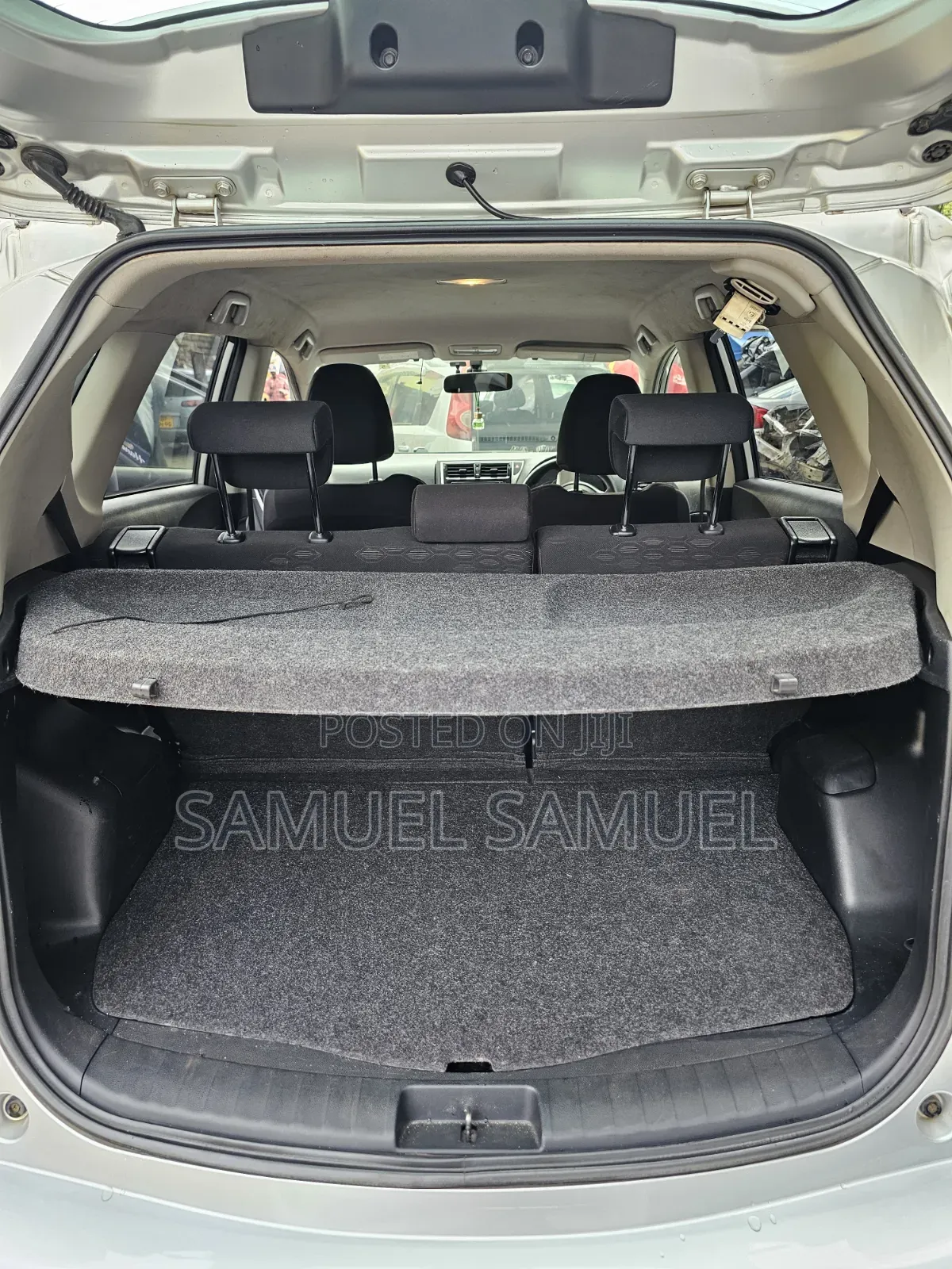 Toyota Ractis 1.3 FWD 2014 Silver