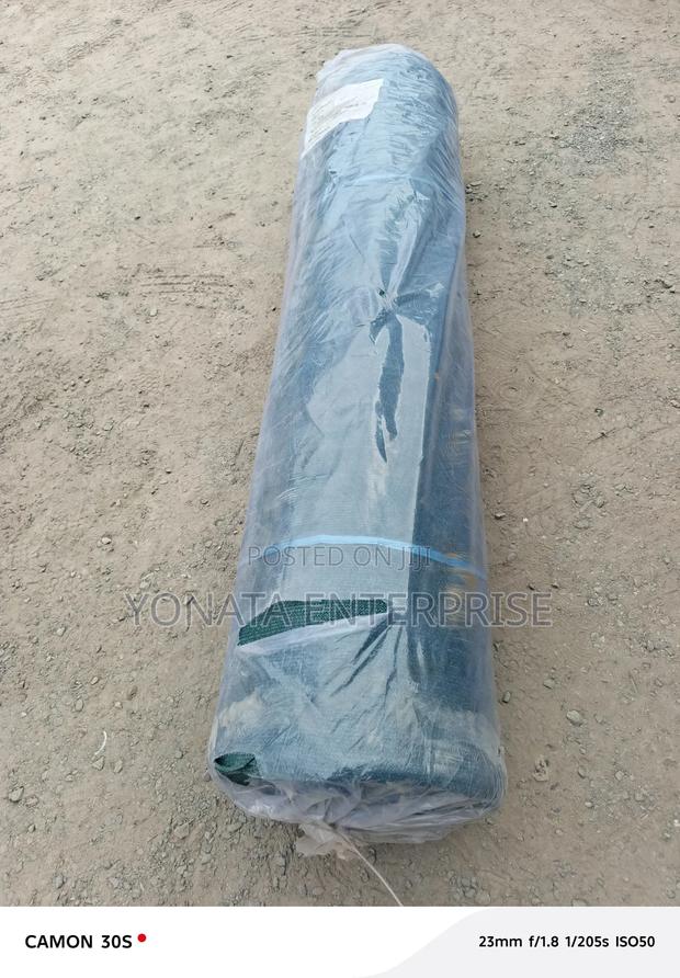Compound Fencing/Privacy Net 90% - thumbnail 2