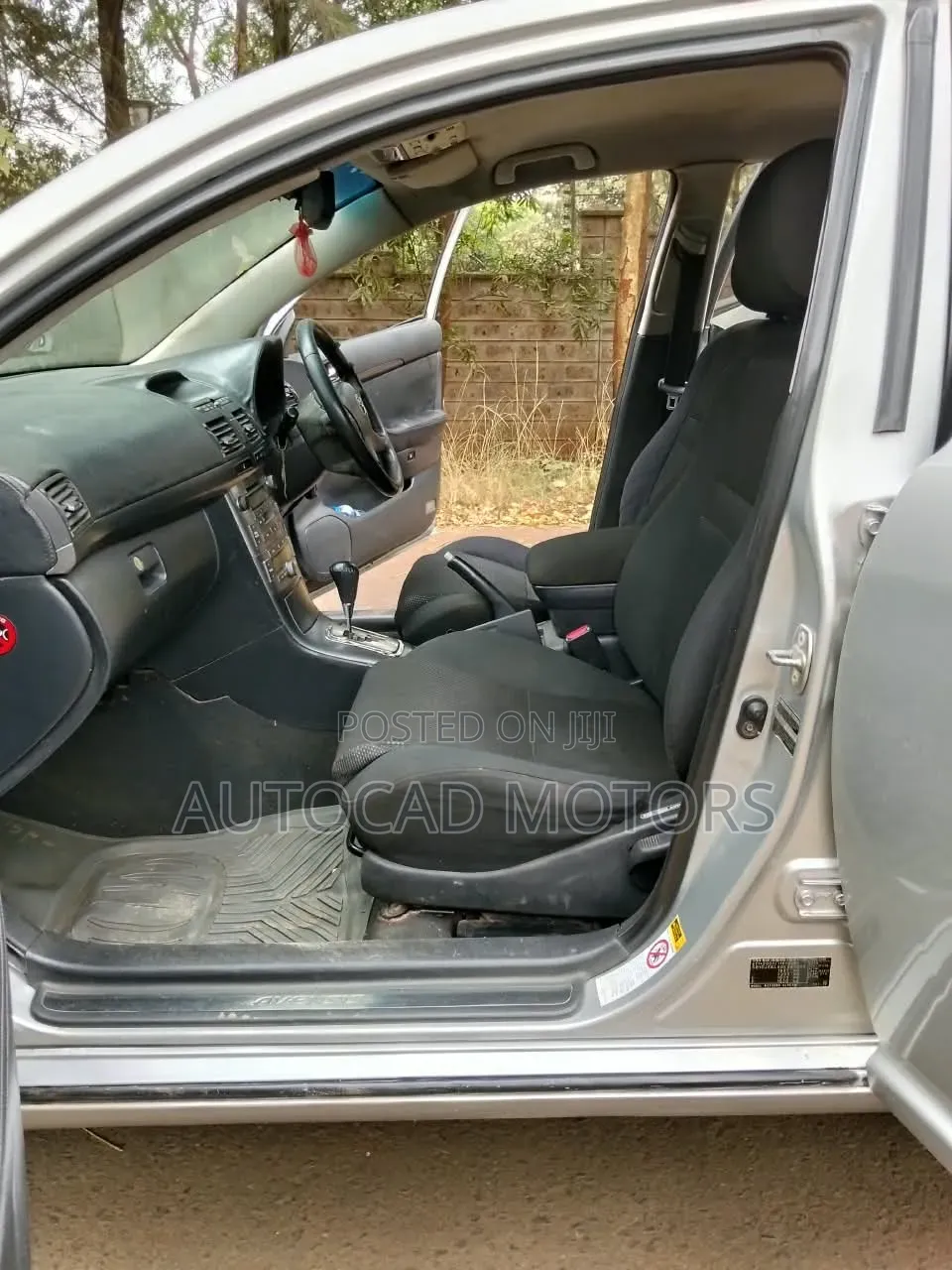 Toyota Avensis 2005 Silver