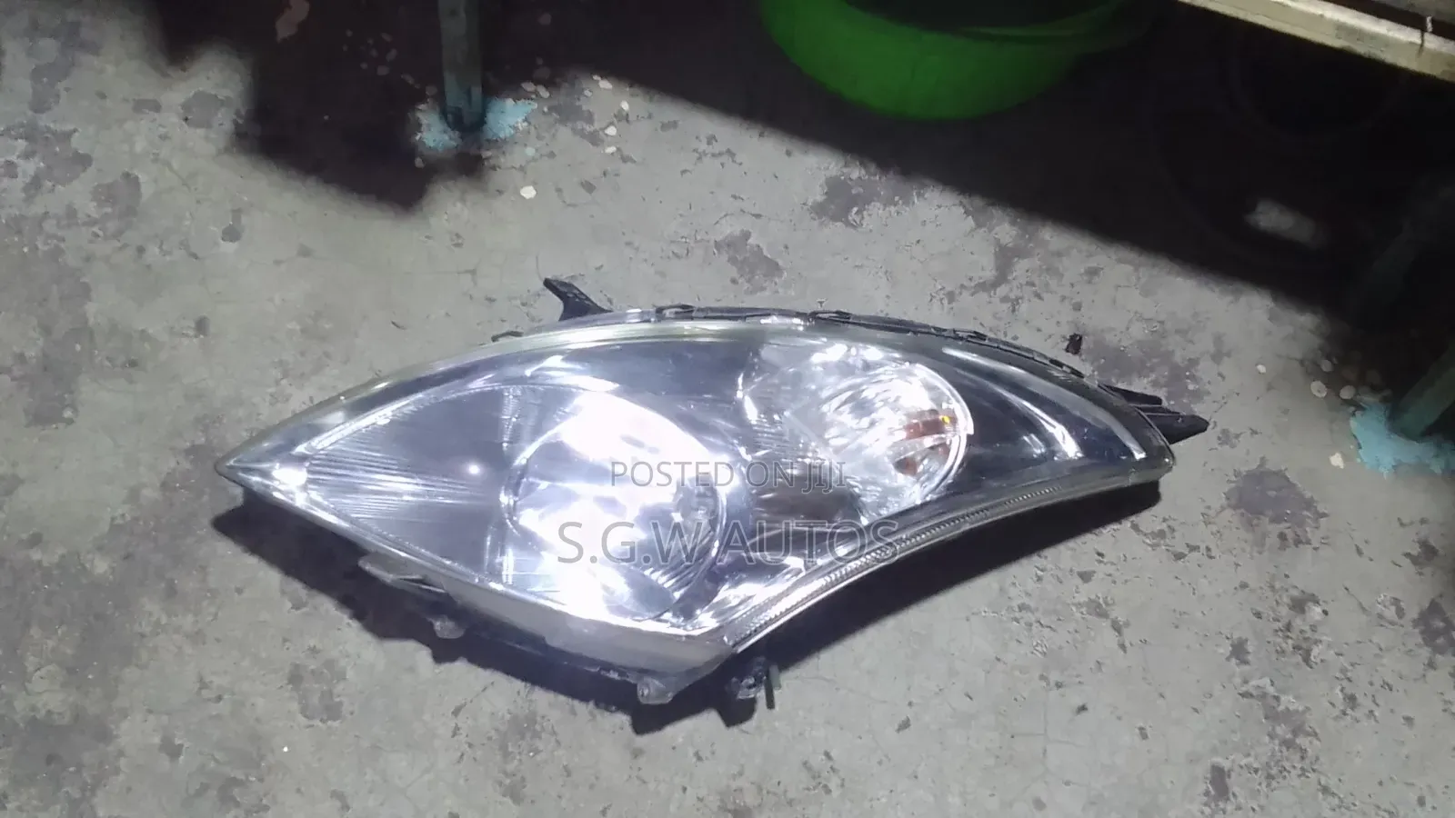 Suzuki Swift Headlight (2010)