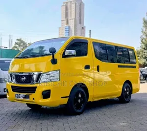 Nissan Caravan (Urvan) 2013 Yellow