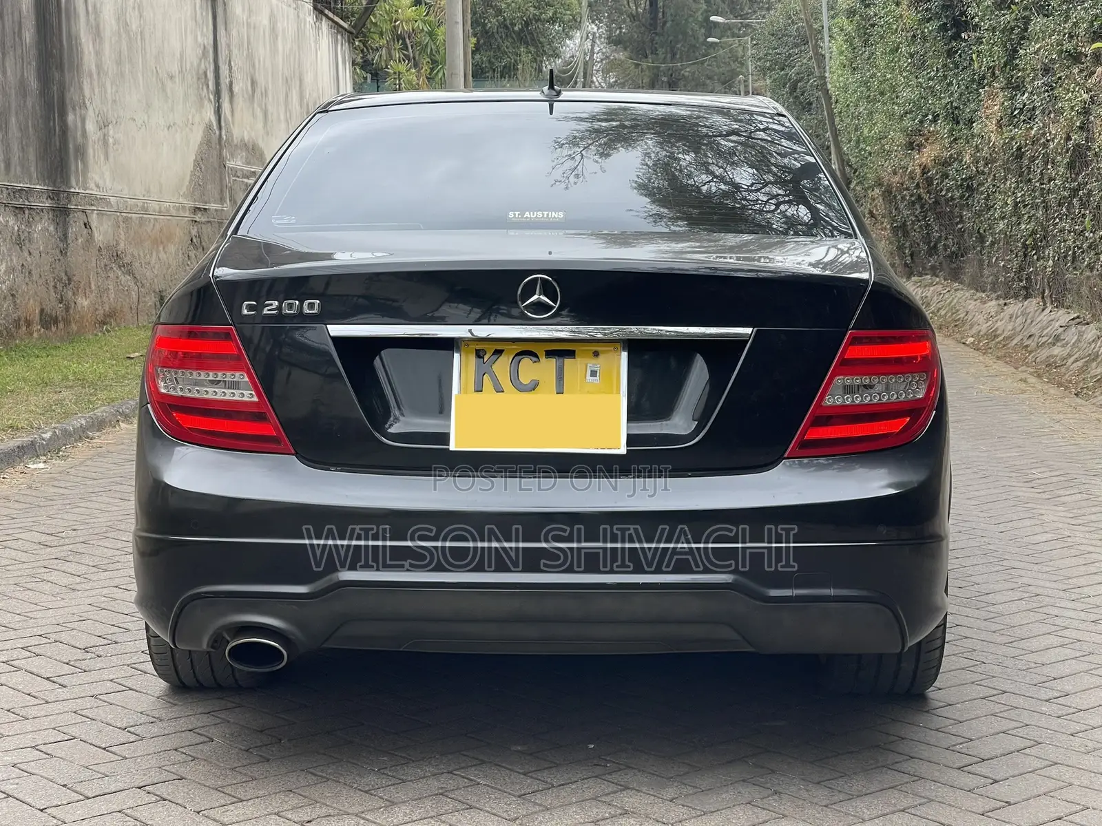 Mercedes-Benz C200 2012 Black