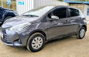 Toyota Vitz 1.0 FWD 5dr 2019 Gray