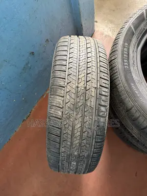 235/55r19 Dunlop Tyre