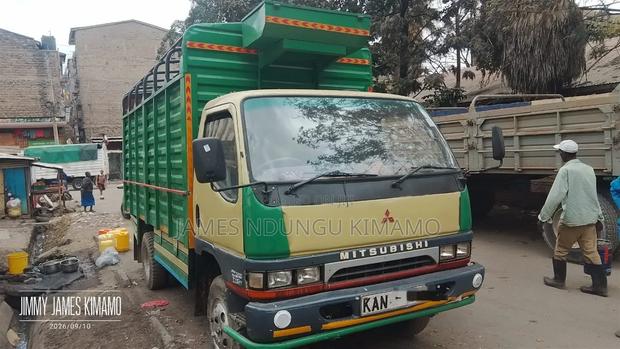 Mitsubishi Canter Truck 4d32 2002 Beige for Sale
