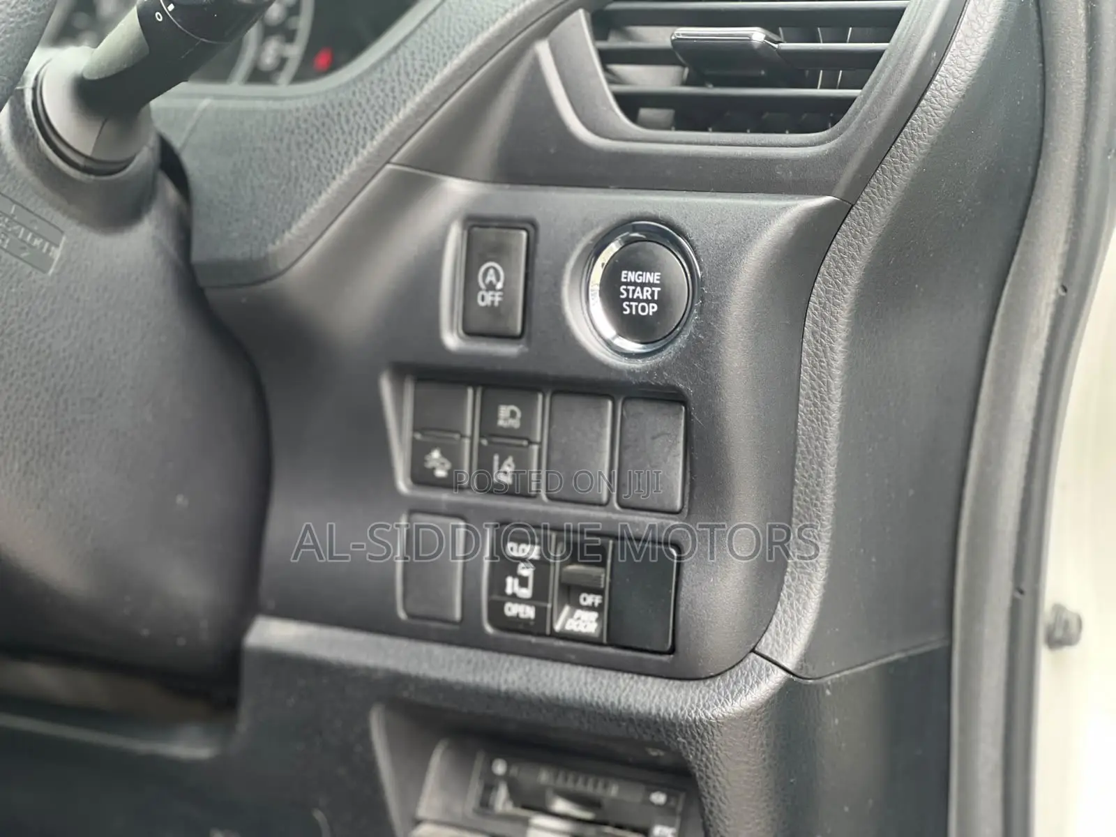 Toyota Noah 2019 White