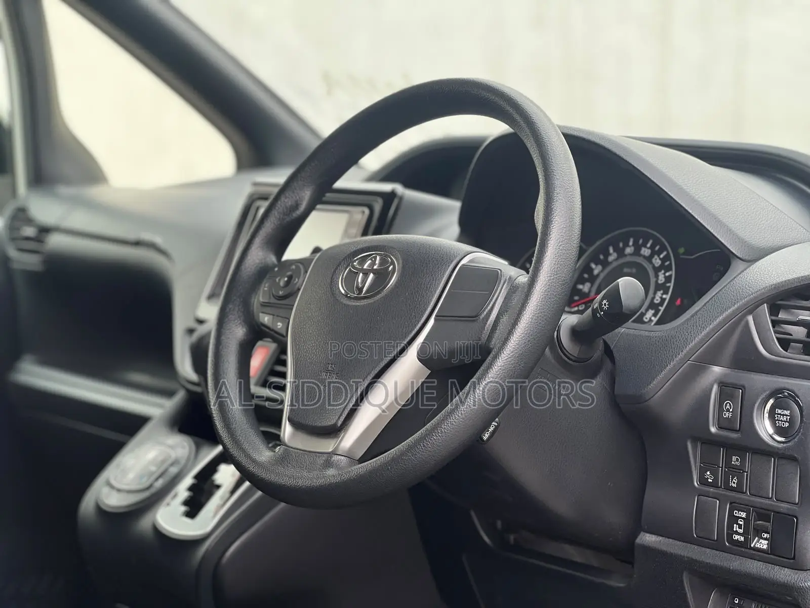 Toyota Noah 2019 White