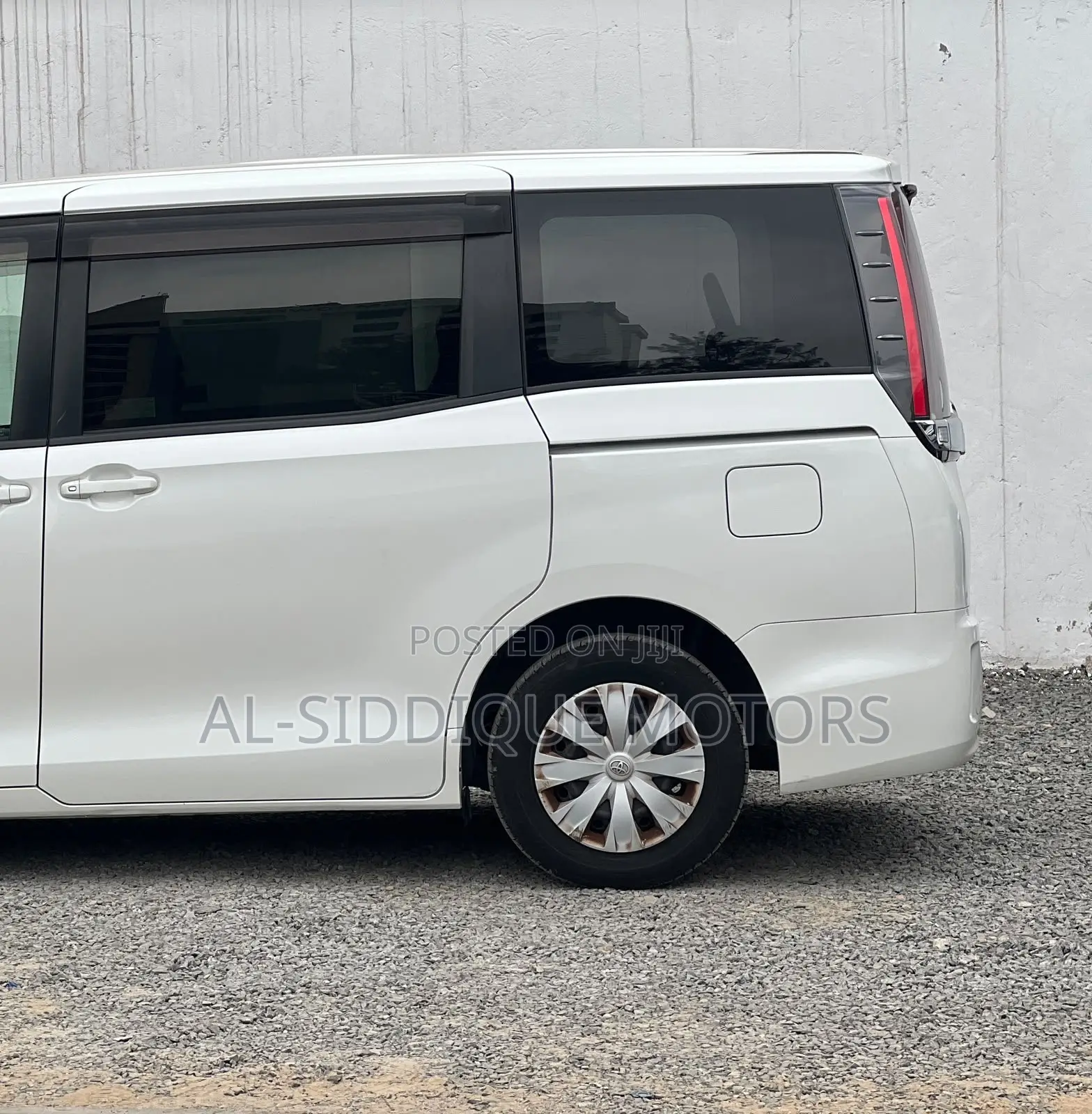 Toyota Noah 2019 White