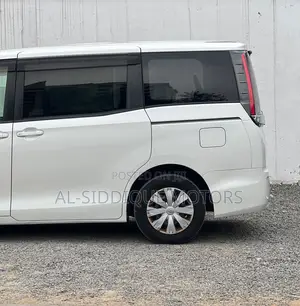 Toyota Noah 2019 White