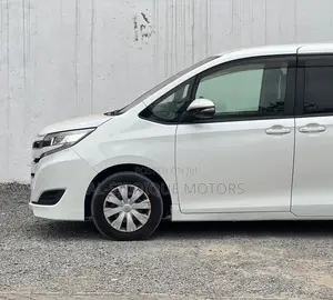 Toyota Noah 2019 White