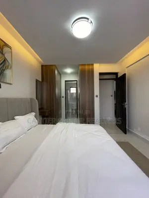 3bdrm Apartment in Gateway Mall Area for rent