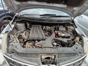 Nissan Tiida 2010 Silver